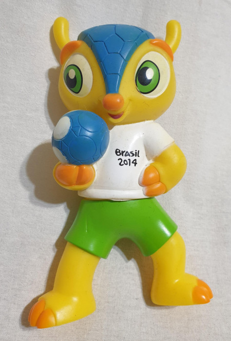 Jucarie de colectie MASCOTA CAMPIONATULUI MONDIAL DE FOTBAL din BRAZILIA 2014