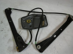 Macara electrica Geam dreapta fata VW Golf 5 3usi an 2004-2010 cod 1K3837462B foto