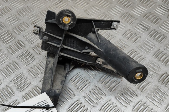 Suport bara de protecție st&acirc;nga spate PORSCHE CAYENNE 92A 2011 OEM: 7P5907455C,7P5.907.455.C 29998827