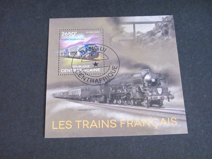 Timbre Poștale Republica Centrafricană &ndash; &bdquo;Les Trains Fran&ccedil;ais&rdquo;, Locomotivă cu Abur , colecție tematică feroviară