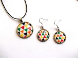 Set Colier Cercei Handmade cu Sticlă, Triunghiuri Multicolori - Bijuterii Femei, Cadou Special