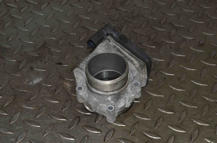 Corp clapetă VW GOLF V 1K1 2007 OEM: 06F133062G