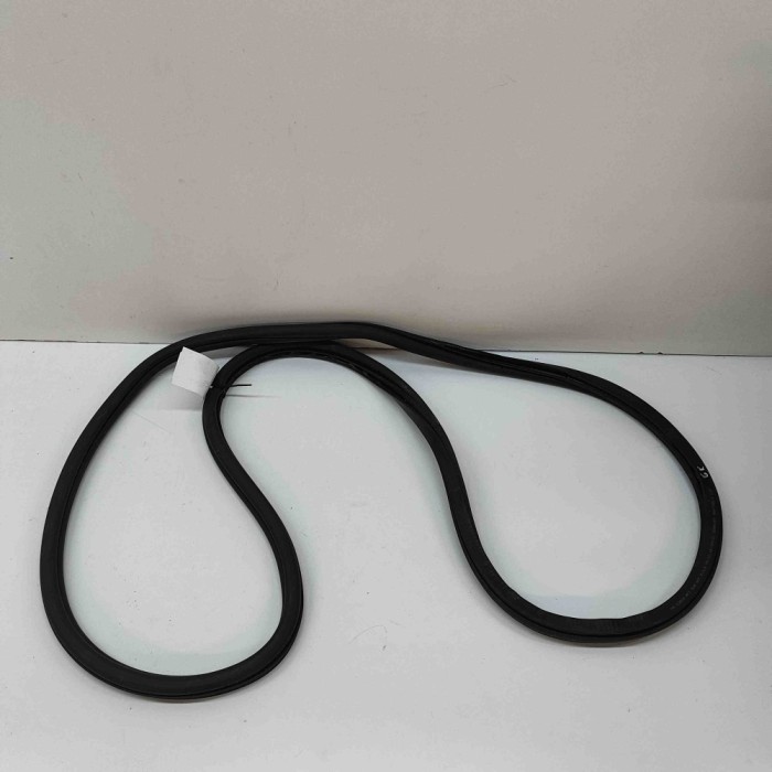 Garnitura ușă st&acirc;nga spate VW GOLF VII Variant BA5, BV5 2017 OEM: 5G9867913B