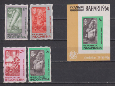 INDONEZIA 1966 TRANSPORTURI MARITIME MI. 544-547 +BL. 6 MNH foto