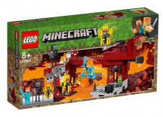 LEGO Minecraft - Podul Flacarilor 21154 foto