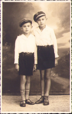 P559 Poză elevi studio Kualles Bistrița foto