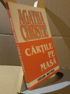 Agatha Christie - Cartile pe masa foto