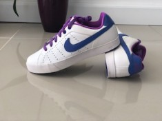 adidasi originali Nike Court Tour foto