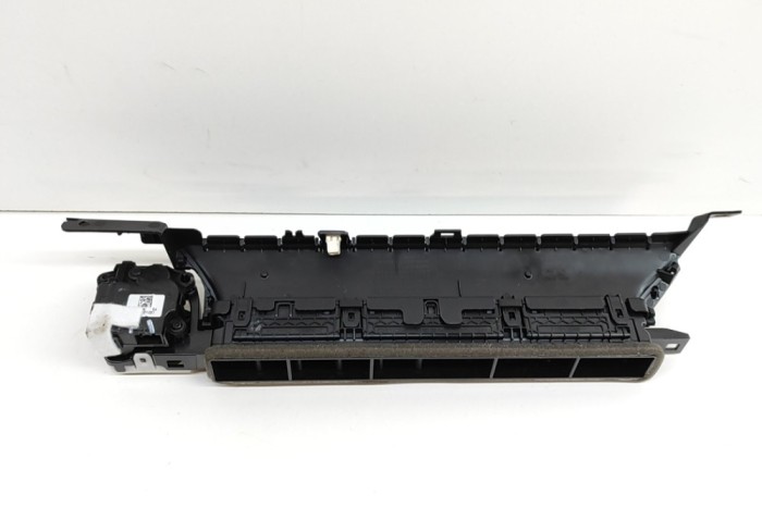 Gura de ventilație planșa de bord TESLA MODEL Y 2022 OEM: 1083325-00-F 23791869