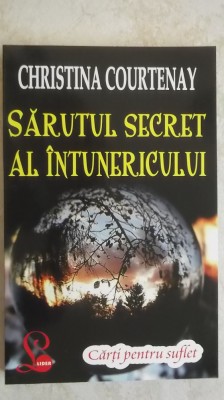 Christina Courtenay - Sarutul secret al intunericului foto