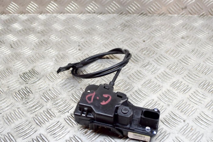 &Icirc;ncuietoare ușă dreapta spate TESLA MODEL S 2016 OEM: 6008914-00-D 13947020
