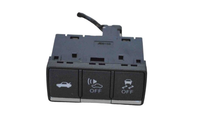 Comutator INFINITI Q50 2014 OEM: 40403F 25684876