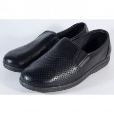 Pantofi negri perforati din piele naturala pentru barbati/barbatesti (cod 53-05) foto