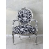 Semifotoliu din lemn masiv argintiu cu tapiterie zebra CAT521E22
