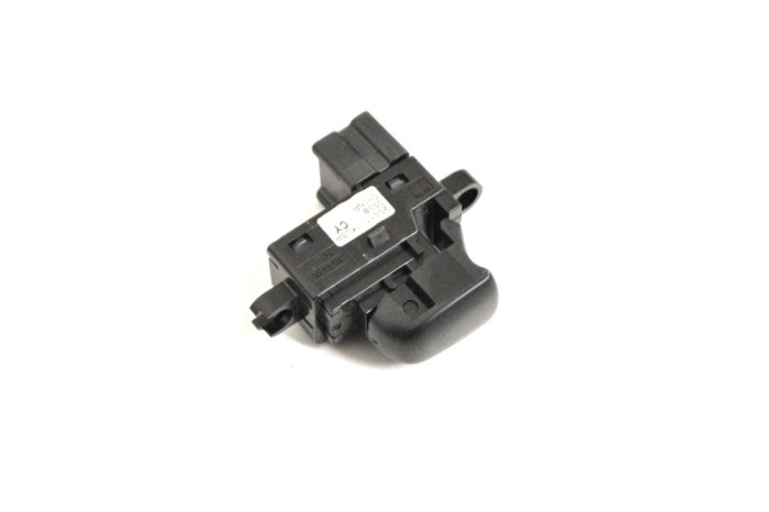 Buton geam ușă dreapta spate NISSAN JUKE F15 2018 OEM: 25411-1KL5A 13888512