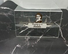 Suport pentru prajituri cu logo personalizat,din plexiglas