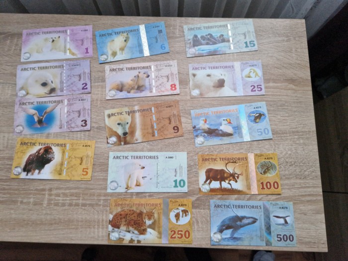 Vand lot 14 bancnote