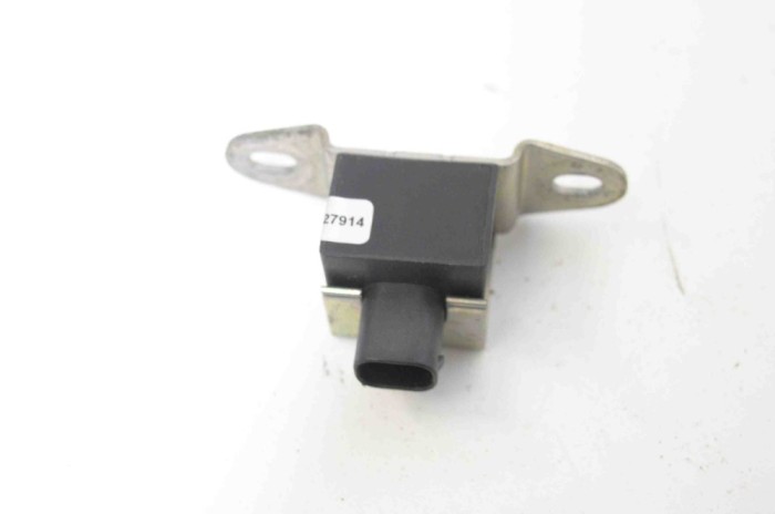 Senzor de impact dreapta față VOLVO V70 II SW 2006 OEM: 6G9N-5B739-AA | 2870924