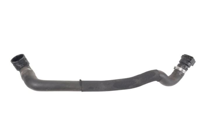 Furtun de lichid de răcire JAGUAR F-PACE X761 2017 OEM: HK83-8C424-AC 21779027