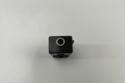 Port USB/AUX-In SKODA OCTAVIA III Combi 5E5 2014 OEM: 5Q0035724 30641575 foto