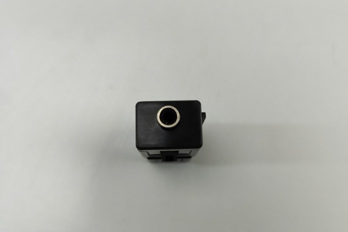 Port USB/AUX-In SKODA OCTAVIA III Combi 5E5 2014 OEM: 5Q0035724 30641575