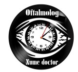 Ceas de Perete Decorativ &ldquo;Optometry &amp; Vision&rdquo;, din Disc Vinil Reciclat, Design Cabinet Oftalmologic, Negru, Mecanism Silențios (Sweep), 30 cm