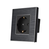 Priza simpla Luxion cu rama din aluminiu negru, design elegant