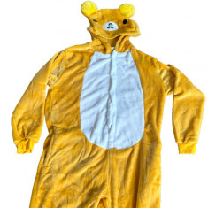 Costum model urs , culoarea galben , marimea S