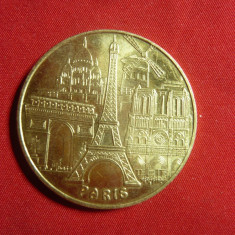 Medalie Suvenir -Paris si monumente ,bronz aurit ,d=3,4cm