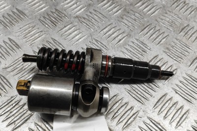 Injector de combustibil LAND ROVER DEFENDER L315 1998 OEM: BEBE2A01001,MSC000030 28075308 foto