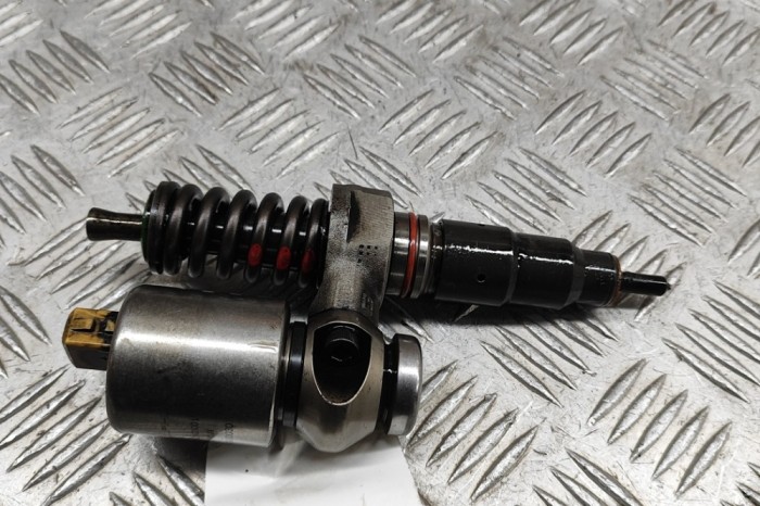 Injector de combustibil LAND ROVER DEFENDER L315 1998 OEM: BEBE2A01001,MSC000030 28075308