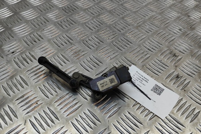 Senzor de nivel &icirc;nălțime st&acirc;nga față BMW X5 F15, F85 2015 OEM: 6879441 22364180