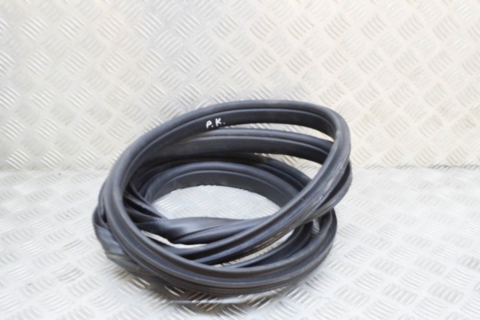 Garnitura ușă st&acirc;nga față TESLA MODEL X 2020 OEM: 1459235-00-F | 21095910