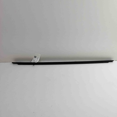 Chedar geam ușă dreapta spate PORSCHE PANAMERA 971 2018 OEM: 971839476A foto