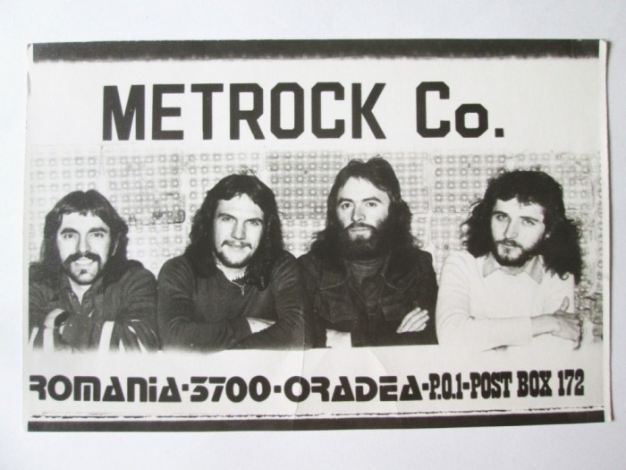 Rară! Fotografie-Invitatie pentru 2 persoane 178 x 116 mm din anii 80 cu formatia Metrock-Oradea,scrisa si semnata olograf de vocea Marius Luca(Bubu)