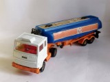 bnk jc Corgi 1160 Ford Gulf tanker