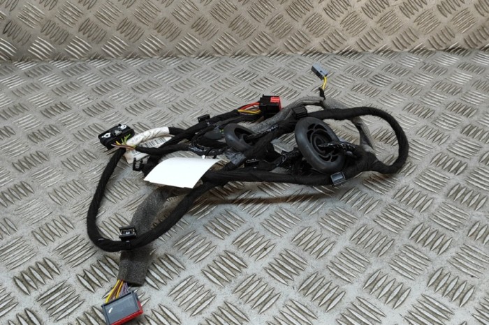 Cablaj ușă dreapta spate VOLVO V60 II 2020 OEM: 32143970,32143970-AB 26547695