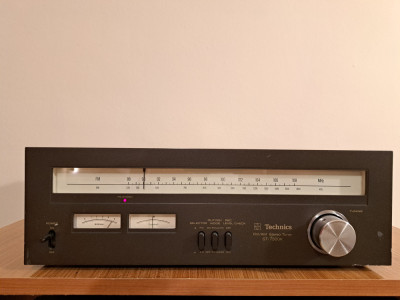 Tuner vintage Technics ST-7300K, 1976, Japan foto