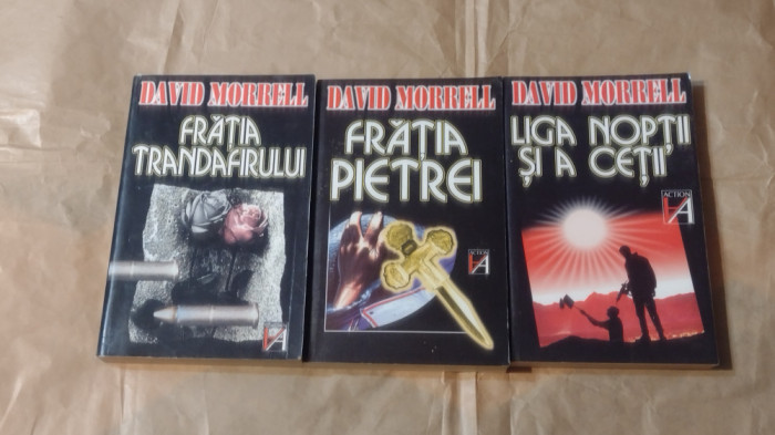 DAVID MORRELL - FRATIA TRANDAFIRULUI + FRATIA PIETREI + LIGA NOPTII SI A CETII