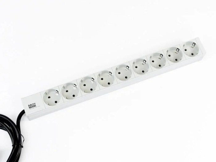 Bachmann IT PDU 9x prize Schuko, in Schuko, impamantare,