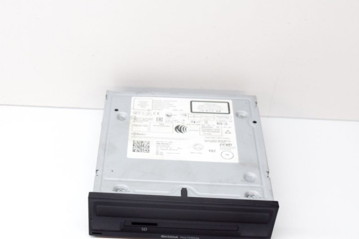 Unitate radio CD SKODA OCTAVIA III Combi 5E5 2019 OEM: 2015DJ0994,5Q0035842C 14733173