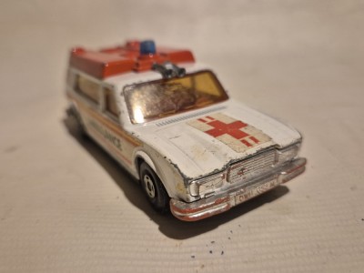 Ambulance - Matchbox foto