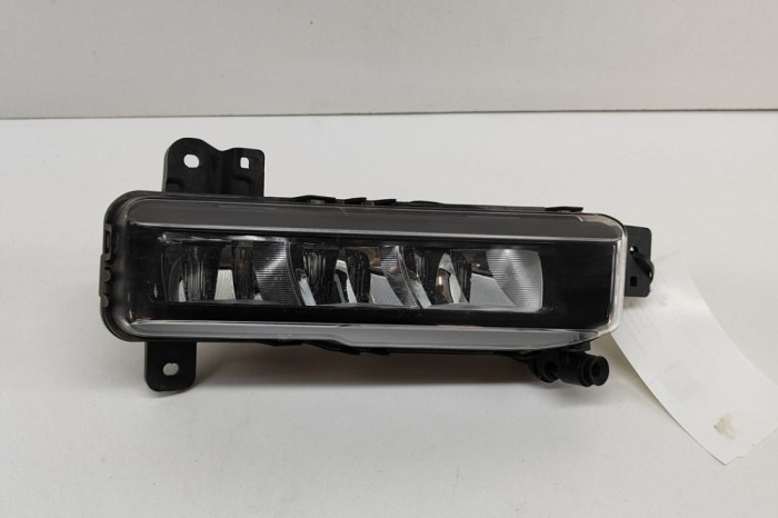 Proiector ceață dreapta față BMW 3 G20, G28 2019 OEM: 8089526 25422932
