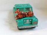 bnk jc Corgi GS 7 Corgi 7 Daktari Set - Land Rover + figurina tigru
