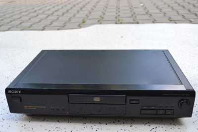 Cd player Sony CDP-XE 220 foto