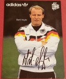 Foto-carte postala-fotbal cu semnatura originala - Antrenorul BERTI VOGTS (GERMANIA)