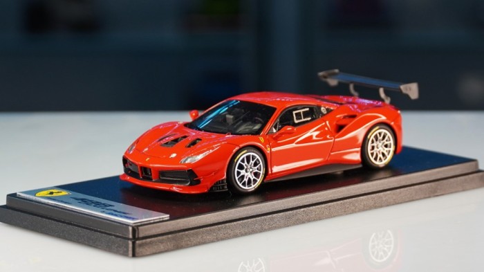 Ferrari 488 GTE Challenge - LookSmart 1:43
