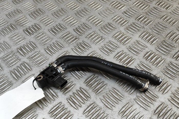 Senzor de presiune DPF MERCEDES-BENZ GLE W167 2024 OEM: A0009054911 | 31091586