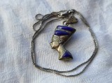 argint MEDALION NEFERTITI ornat cu LAPIS LAZULI si TURCOAZ superb pe Lant argint