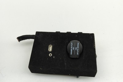 Port USB/AUX-In PORSCHE PANAMERA 970 2010 OEM: 97055334502 30781340 foto